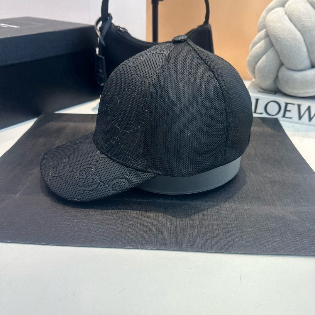 GUCCI Logomania Breathable Fabric Baseball Cap BQ2291