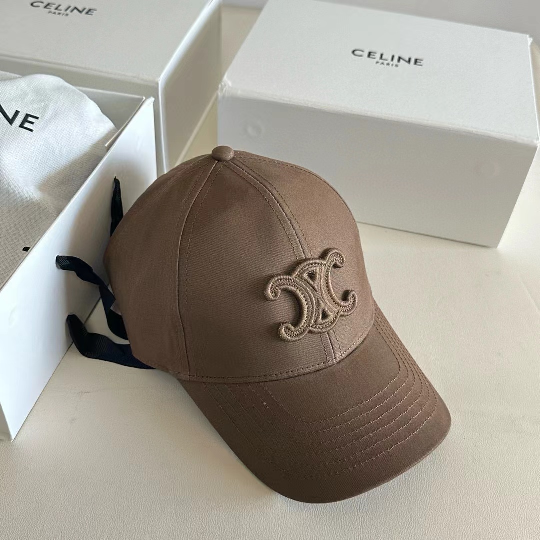 TRIOMPHE Patch CELINE Brown Cotton Baseball Cap BQ2472