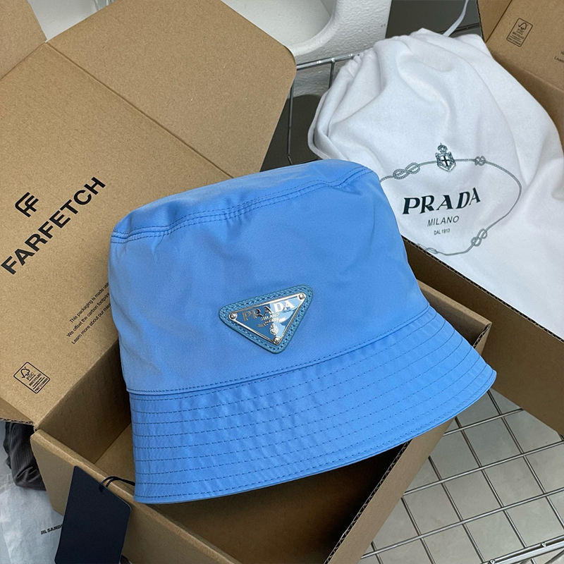 PRADA Metal Label Bucket Hat YF1309