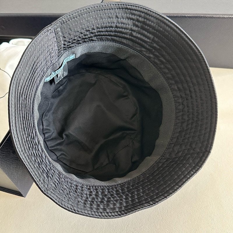 PRADA Metal Label Bucket Hat YF1309