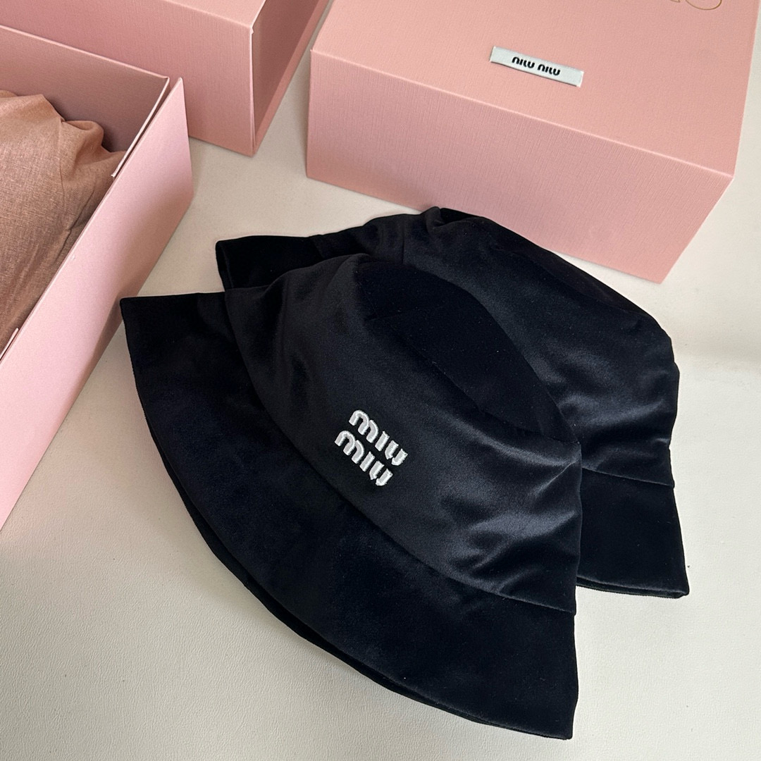 MIU MIU Letter Embroidery Velvet Bucket Hat YF1454