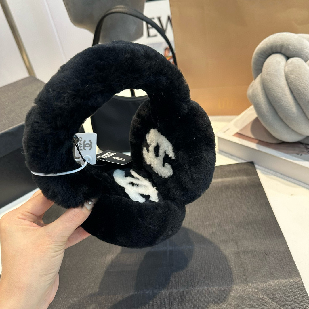 CHANEL Winter Autumn  Velvet Warm Earmuffs for Women OT0010