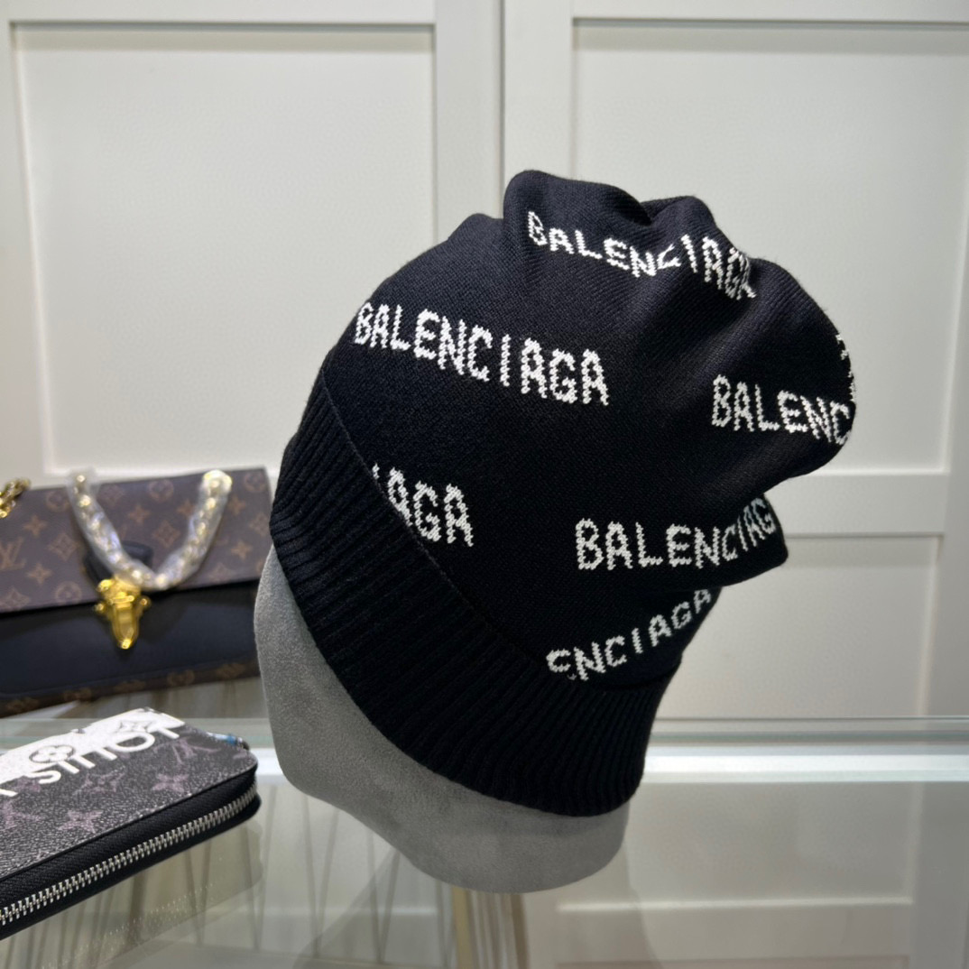 BALENCIAGA Logomania Cotton Knitted Hat  MX1216