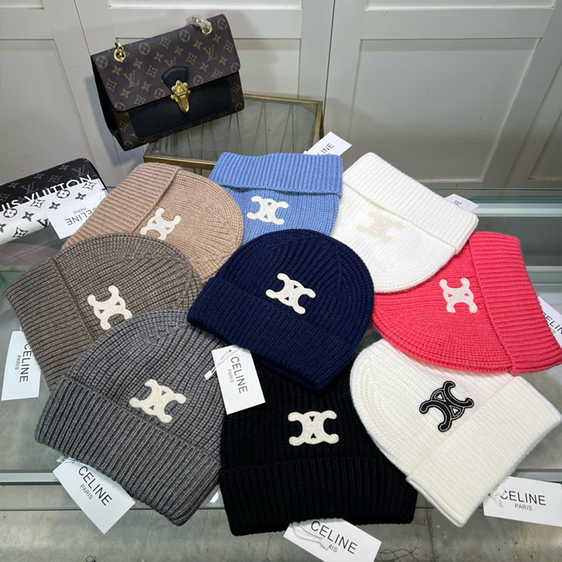 TRIOMPHE Patch CELINE Cotton Knitted Hat MX1392