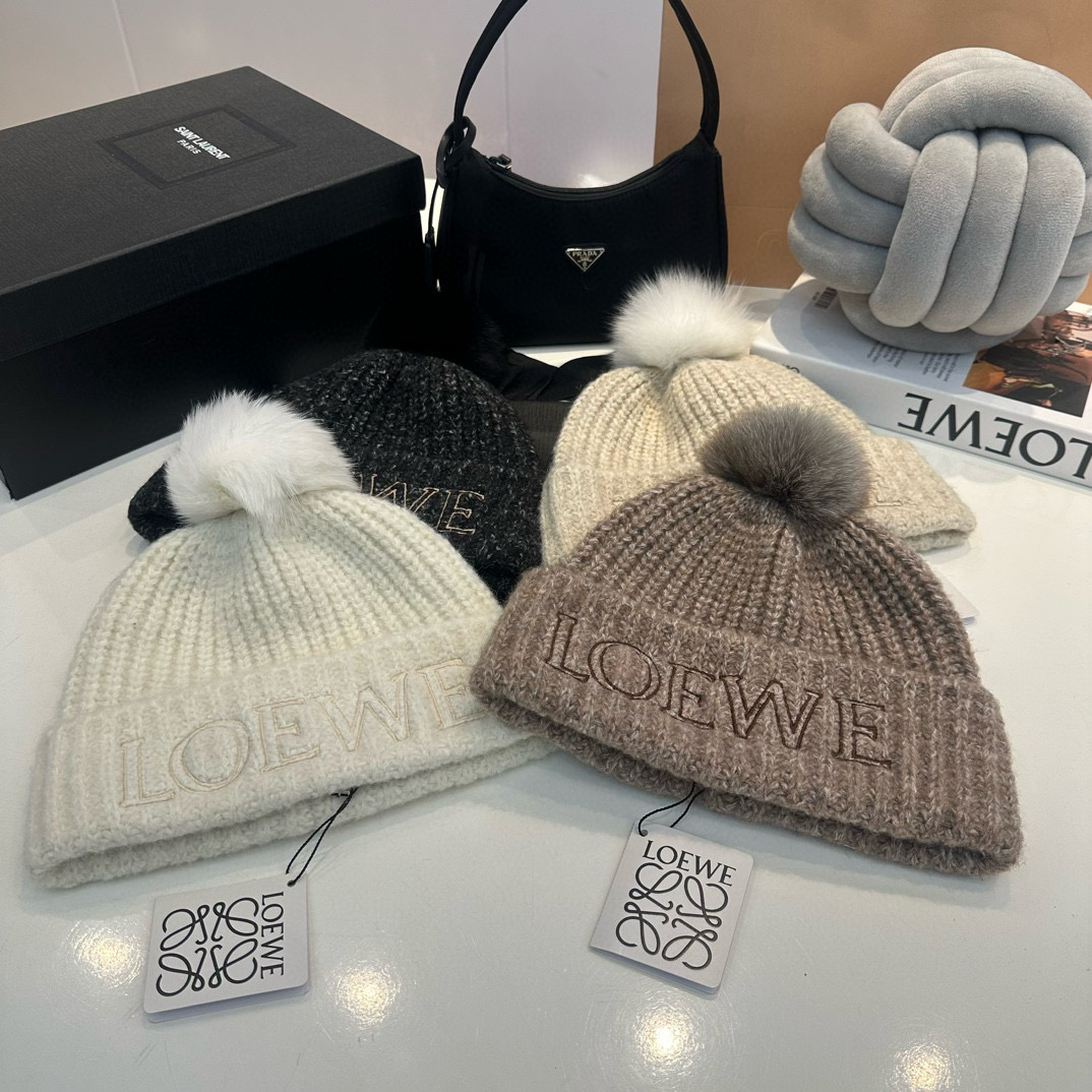 LOEWE Logo Embroidery Winter Warm Cotton Knitted Hat MX1404