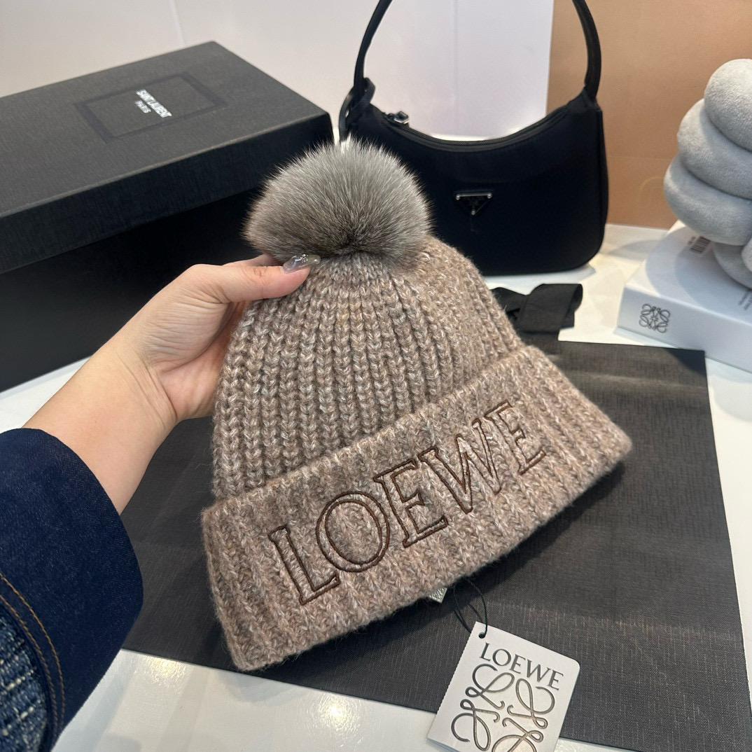 LOEWE Logo Embroidery Winter Warm Cotton Knitted Hat MX1404