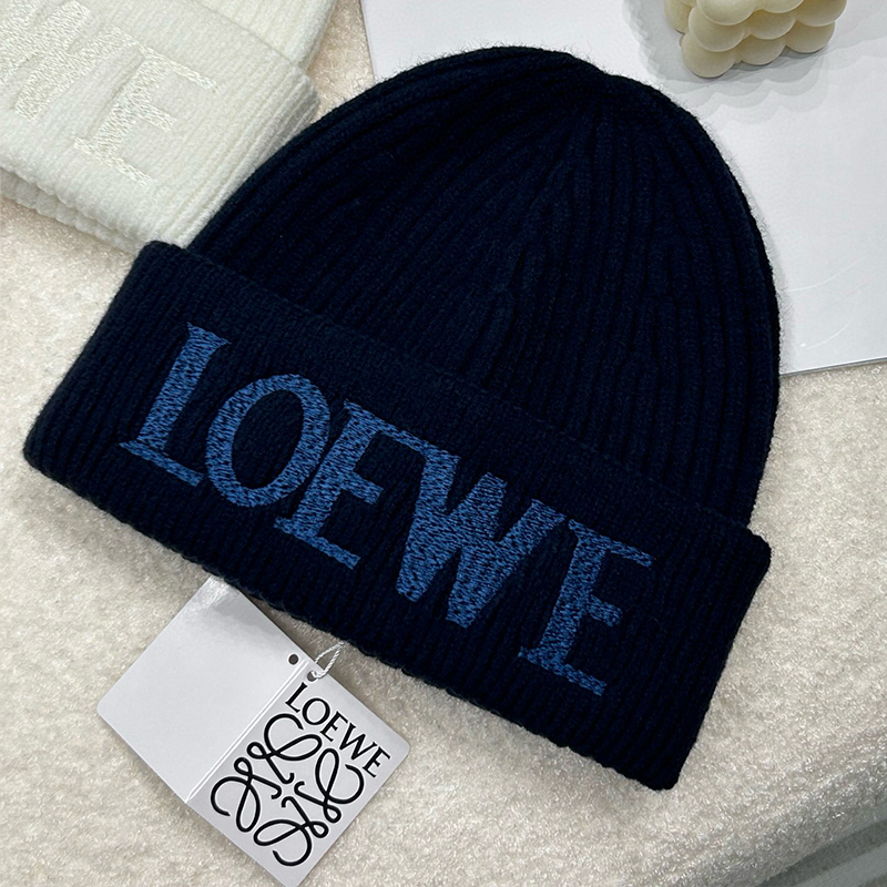 LOEWE Logo Embroidery Knitted Hat MX1454