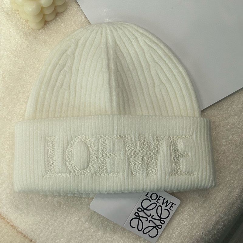 LOEWE Logo Embroidery Knitted Hat MX1454