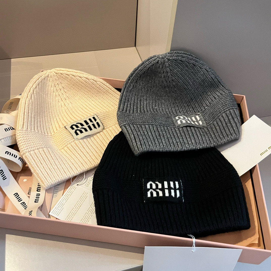 MIU MIU Logo Embroidery Cotton Knitted Hat MX1502