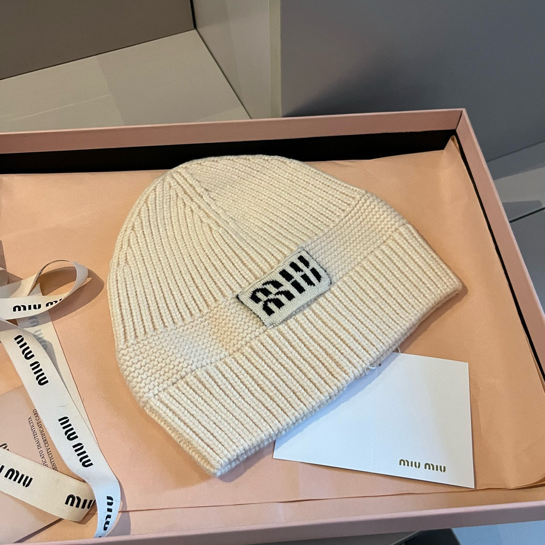 MIU MIU Logo Embroidery Cotton Knitted Hat MX1502