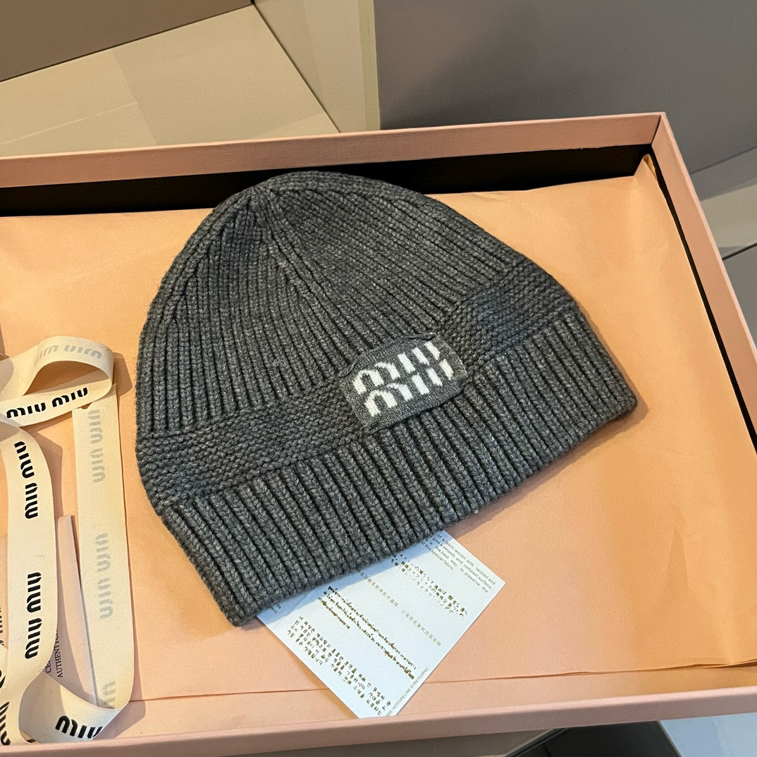 MIU MIU Logo Embroidery Cotton Knitted Hat MX1502