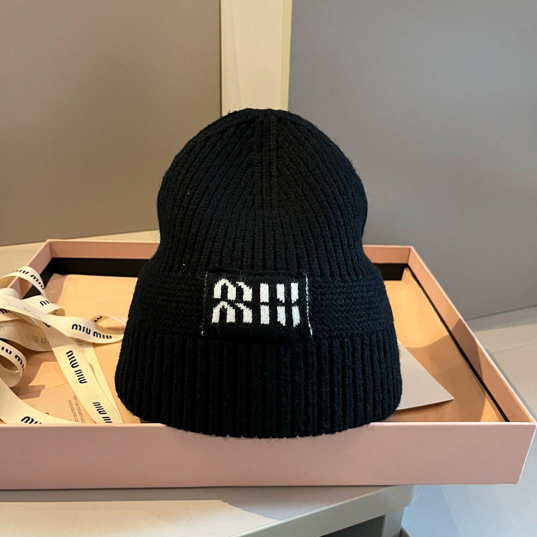 MIU MIU Logo Embroidery Cotton Knitted Hat MX1502