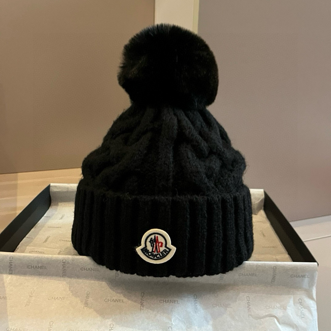 MONCLER Logo Patch Warm Cotton Knitted Hat MX1528